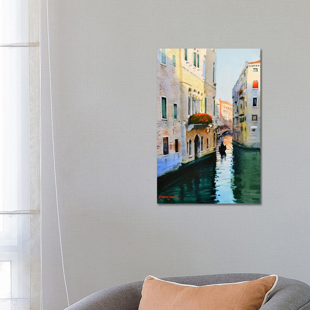 Venice Morning von Ramesh Jhawar - Galerie-verpackte Leinwand Giclée