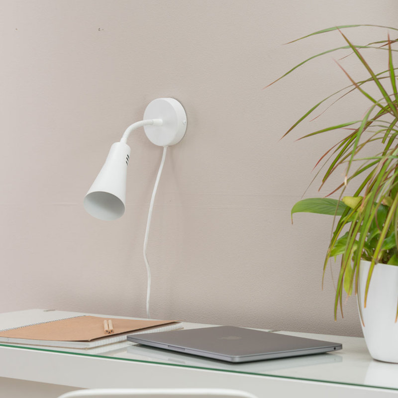 Cauy Plug-in Spotlight, Yes
