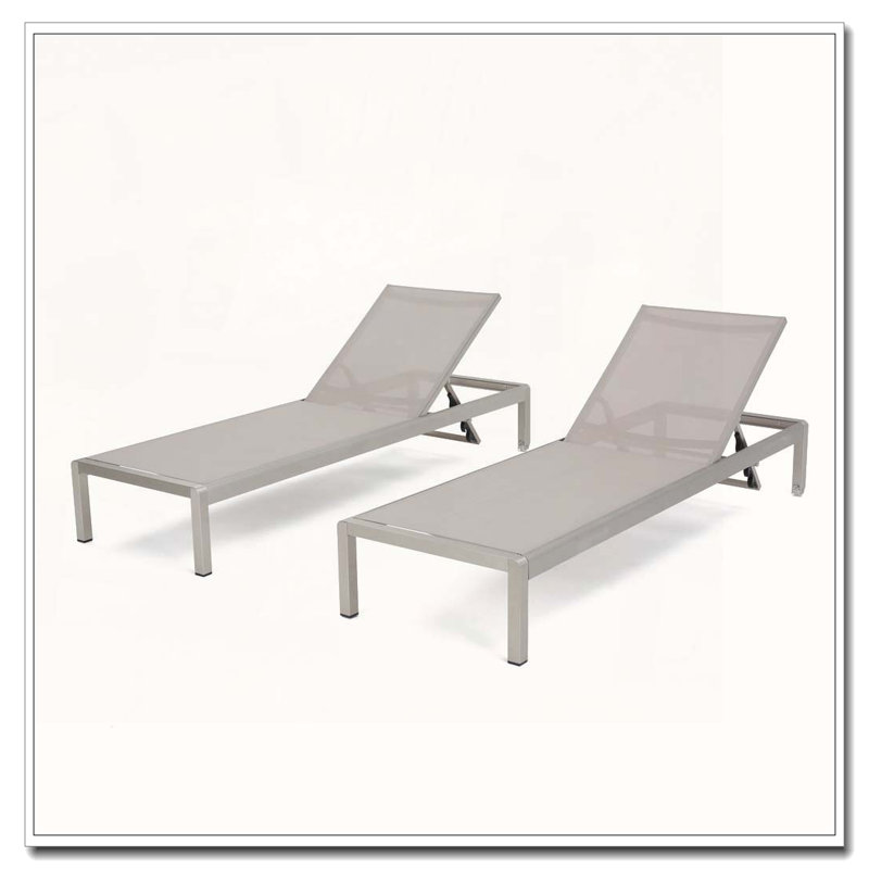 CHAISE LOUNGE