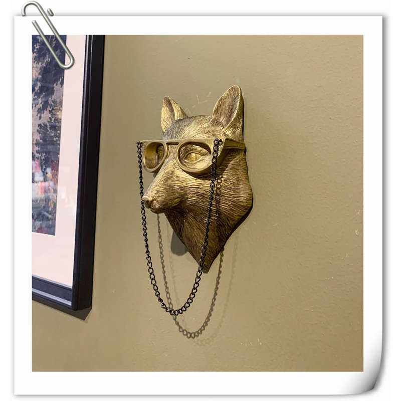Wall Decor on Resin