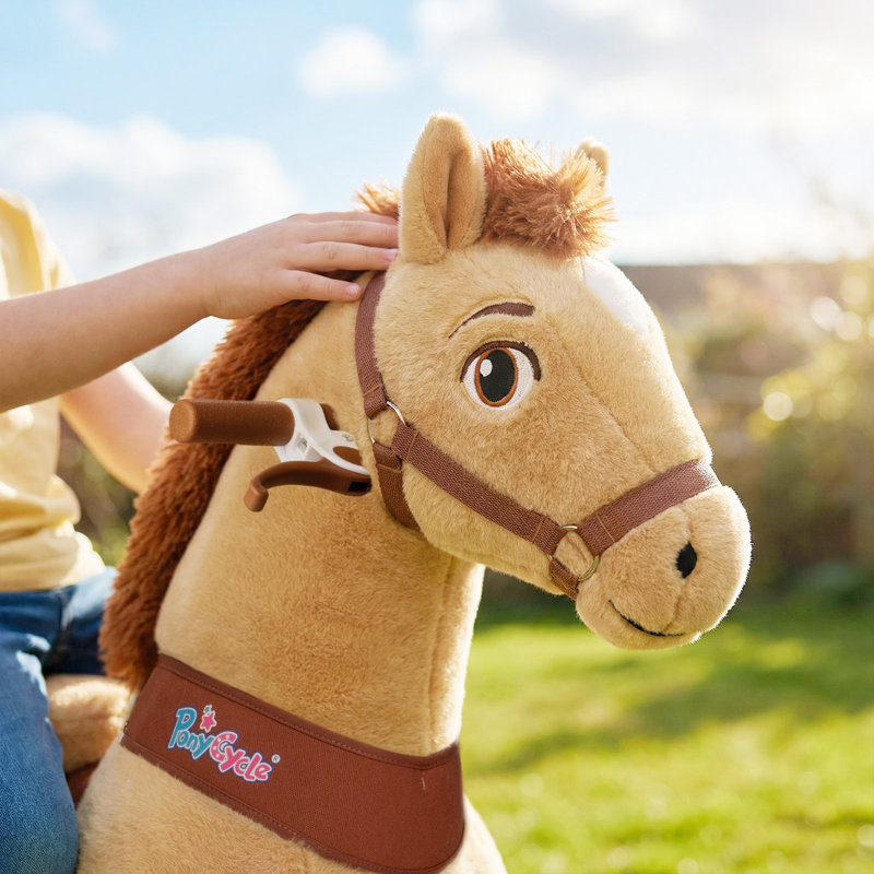 Model E Ride On Horse, Marron clair, Size 3 for Age 3-4