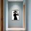 Mannequin en robe noire et chapeau-1755729324