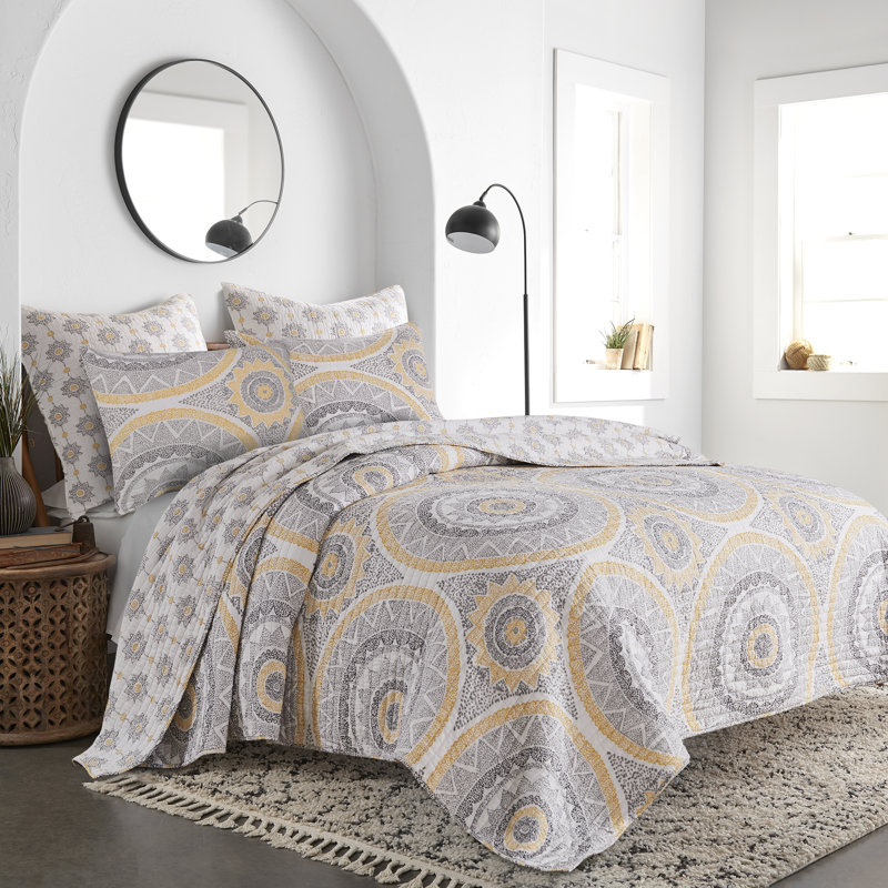 Luiza Ochre Quilt Set, Full Quilt + 2 Standard  Shams