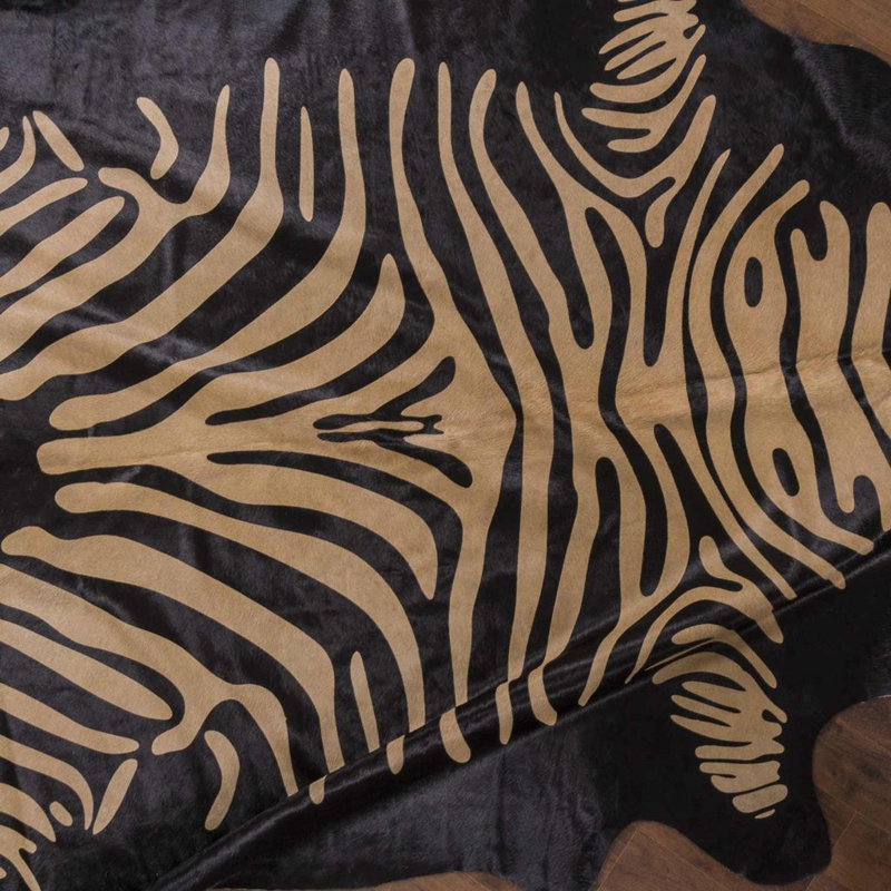 Tapis noir/brun vache à imprimé zèbre