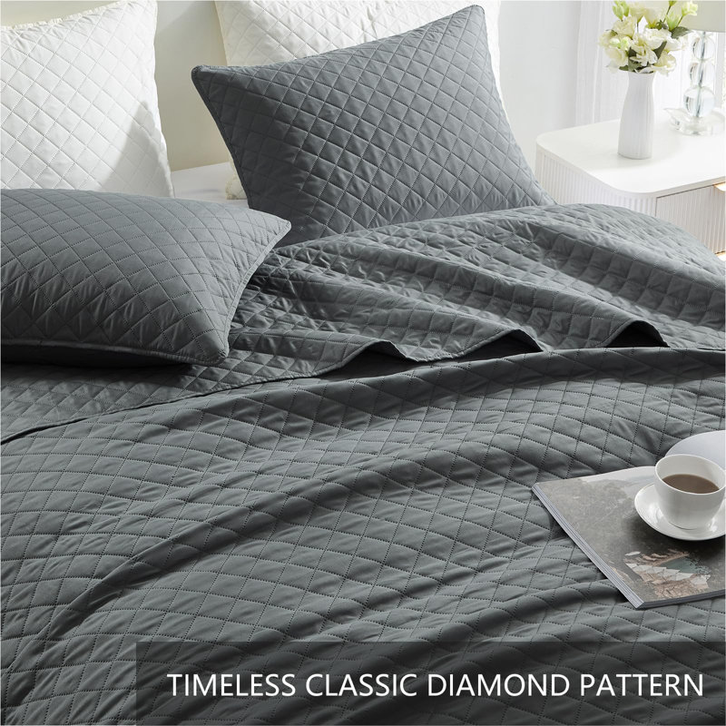 Homelike Moment Twin Quilt Set, Lightweight Quilts, Soft Beige, Diamond Gray, King Quilt + 2 Standard Shams