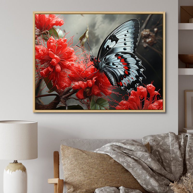 «Red Grey Butterfly Haven II», art mural papillon, H 34 po x l 44 po x P 1,5 po, Cadre flottant érable