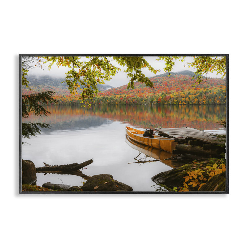 «Calm Foliage & Boat Dock», estampe numérique, design par Jonathan Zahaurek, H 12 po x l 18 po, Giclée encadrée noir minuit