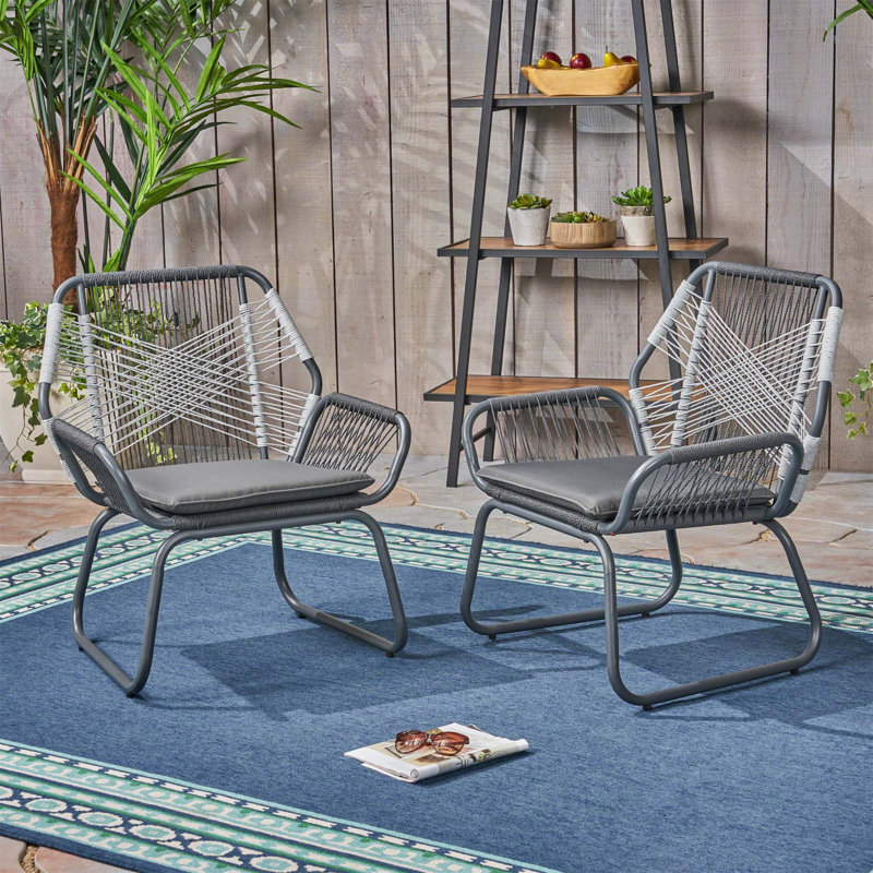 CHAISE CLUB
