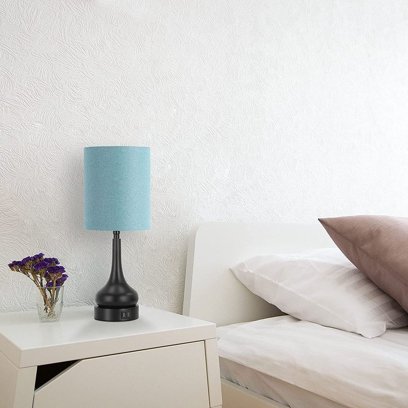 Pridgen Metal USB Desk Lamp
