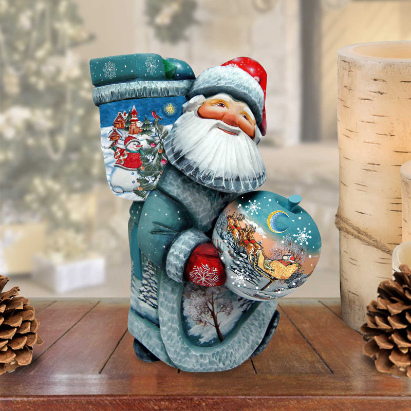 Figurine de père Noël en bois sculpté