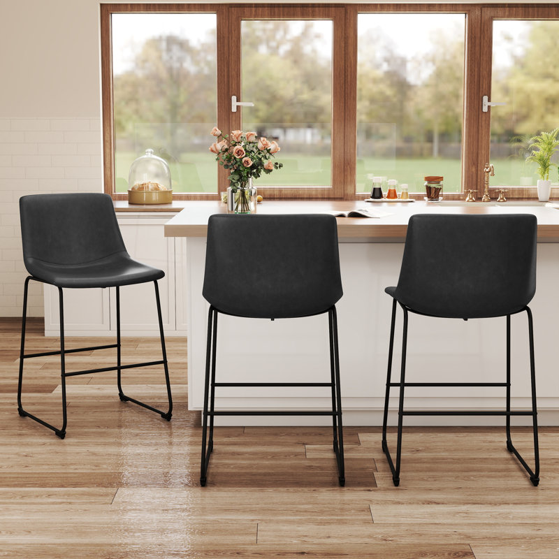 Tabouret de comptoir en cuir synthétique moderne de 25,4 po de hauteur avec pieds et repose-pieds en métal, Gris, 3