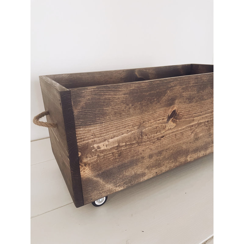 Boîte de rangement en bois massif personnalisable Addielynn