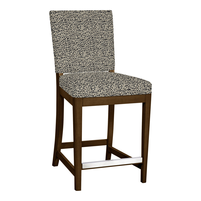 Juliet Stool, Havana, Tommy Snow