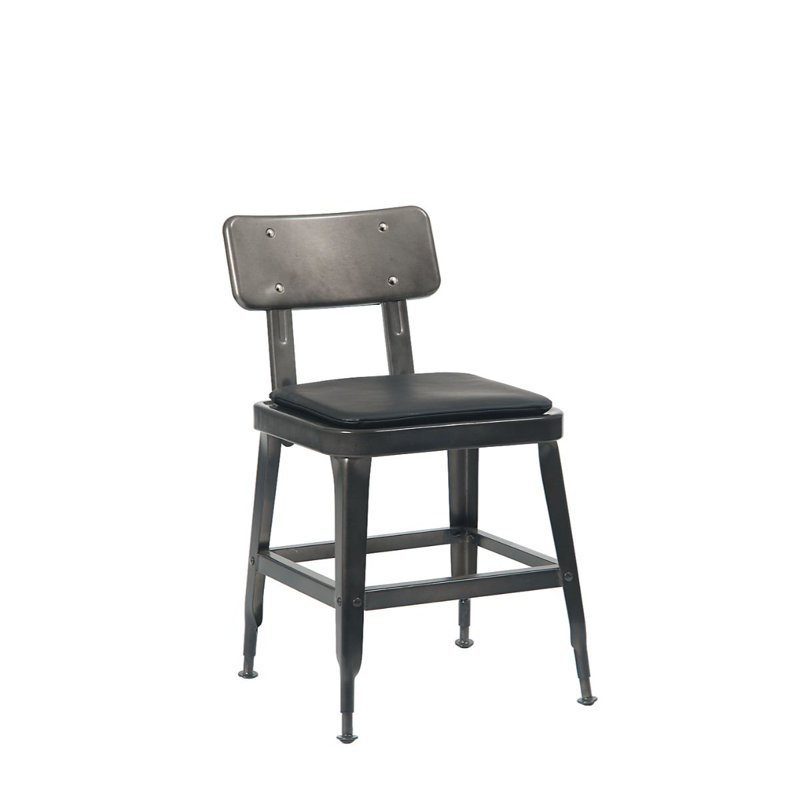 Chaise d’appoint en métal noir