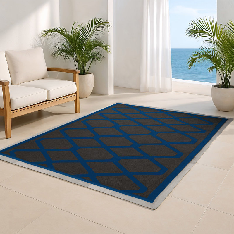 Trellis Black Indoor and Outdoor Area Rug, Rectangle 2' x 3'