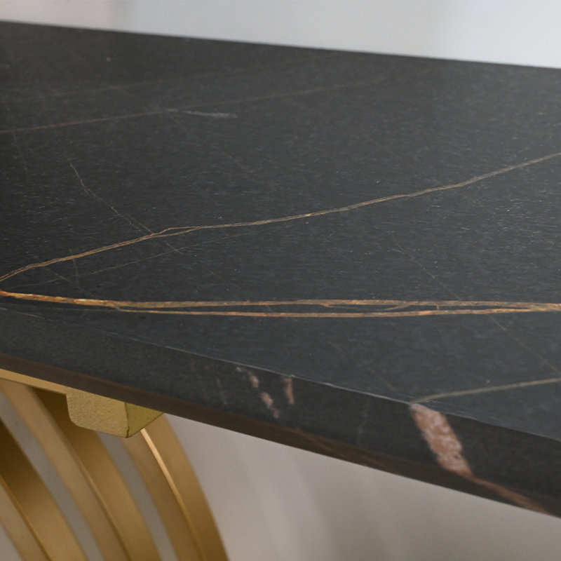 Console 43 po moderne étroite, table d'entrée noire et dorée avec pieds en métal entrelacés, table d'appoint pour le couloir