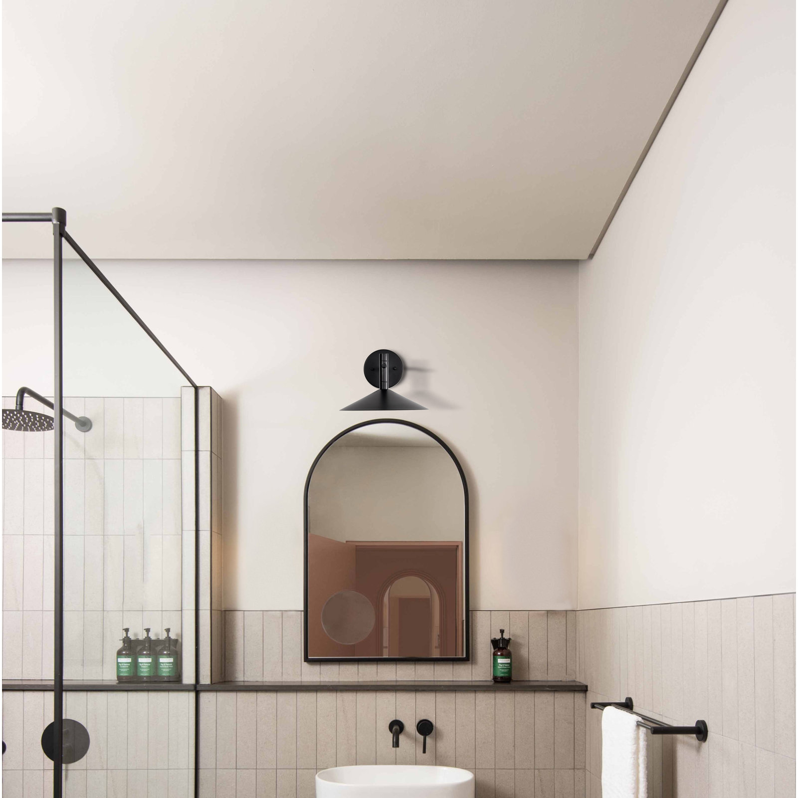 Vicente Single Light LED Vanity Light, Matte Black, Matte Black