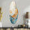 «Gold and Blue Paint Fusion I», peinture abstraite incurvée, art mural en métal beige