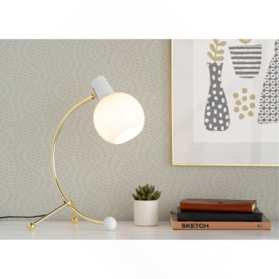 Lampe de travail contemporaine Eileen en métal doré et abat-jour en plastique blanc