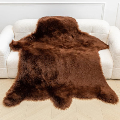 Tapis en peau de vache brune avec motif animalier 5,1 x 6,1 pieds
