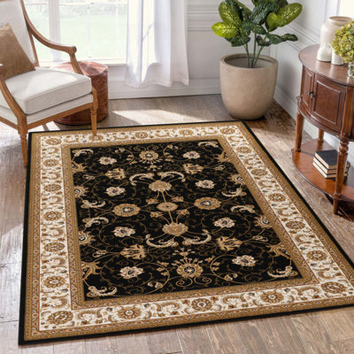 Tapis complexe à motif complexe, durable et résistant aux taches pour les espaces très passants, ajoutant élégance et chaleur à n'importe quelle pièce