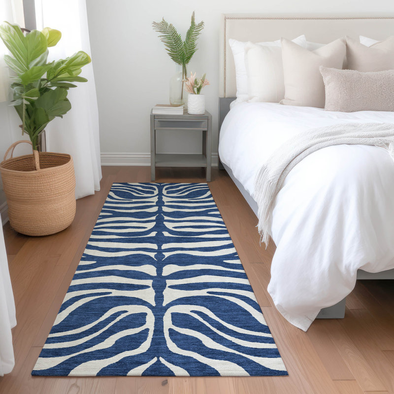 Tapis intérieur / extérieur bleu marine Solstice , 2'3" x 7'6"