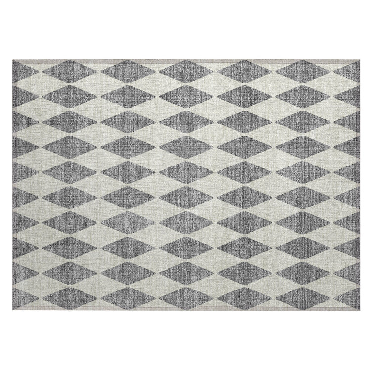 Loreen Washable Geometric Indoor / Outdoor Rug