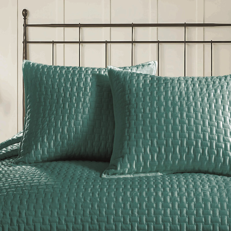 Polyester Quilted Geometric Quilt Set, Blue, King Quilt + 2 King Shams