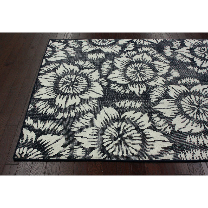 Kittredge Floral Indoor Rug, 5' x 8'