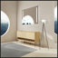 Meuble-lavabo autoportant avec portes à fermeture douce, rangement spacieux et fabrication en bois d'ingénierie durable