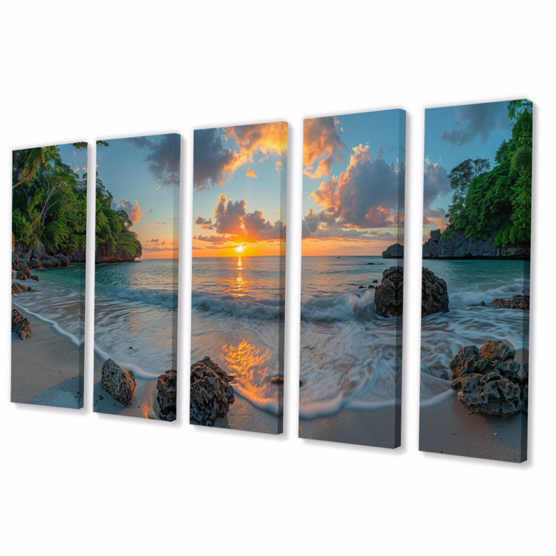Photo panoramique d'une plage rocheuse au lever du soleil - ensemble d'art sur toile plage, H 28 po x l 60 po