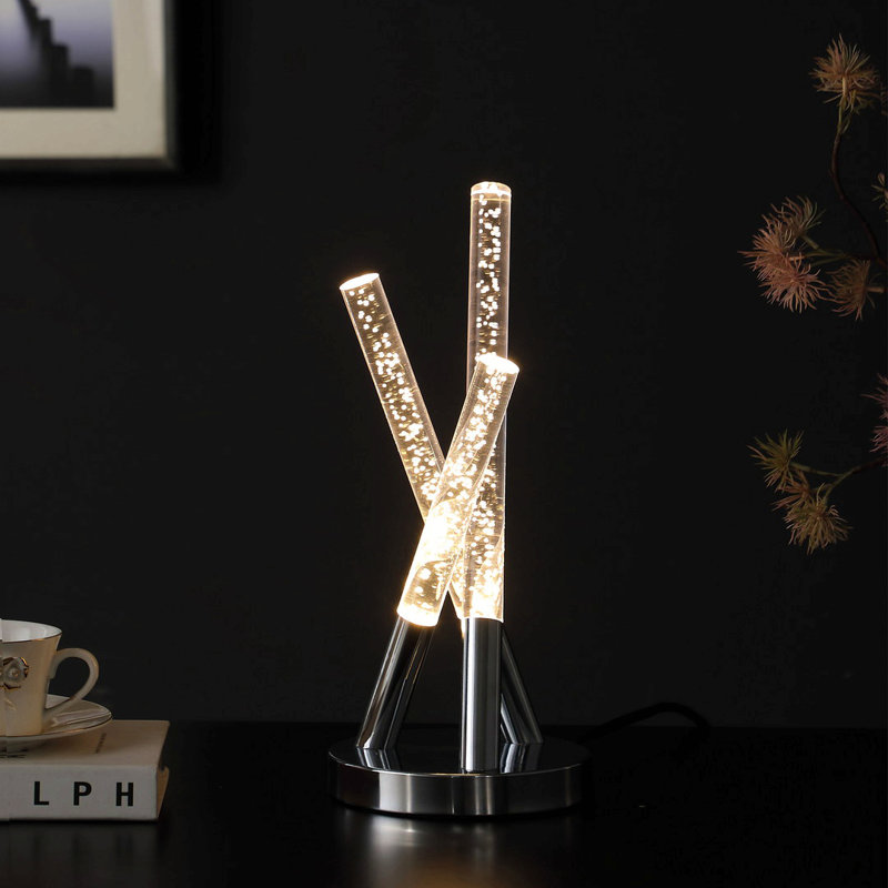 Lampe de table moderne 14,5 "à 3 pieds en acrylique Stix Led