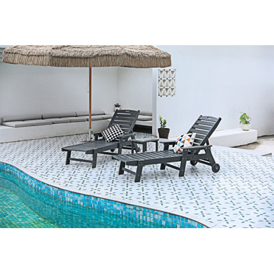 Chaise Lounge Chair Set With Side Table