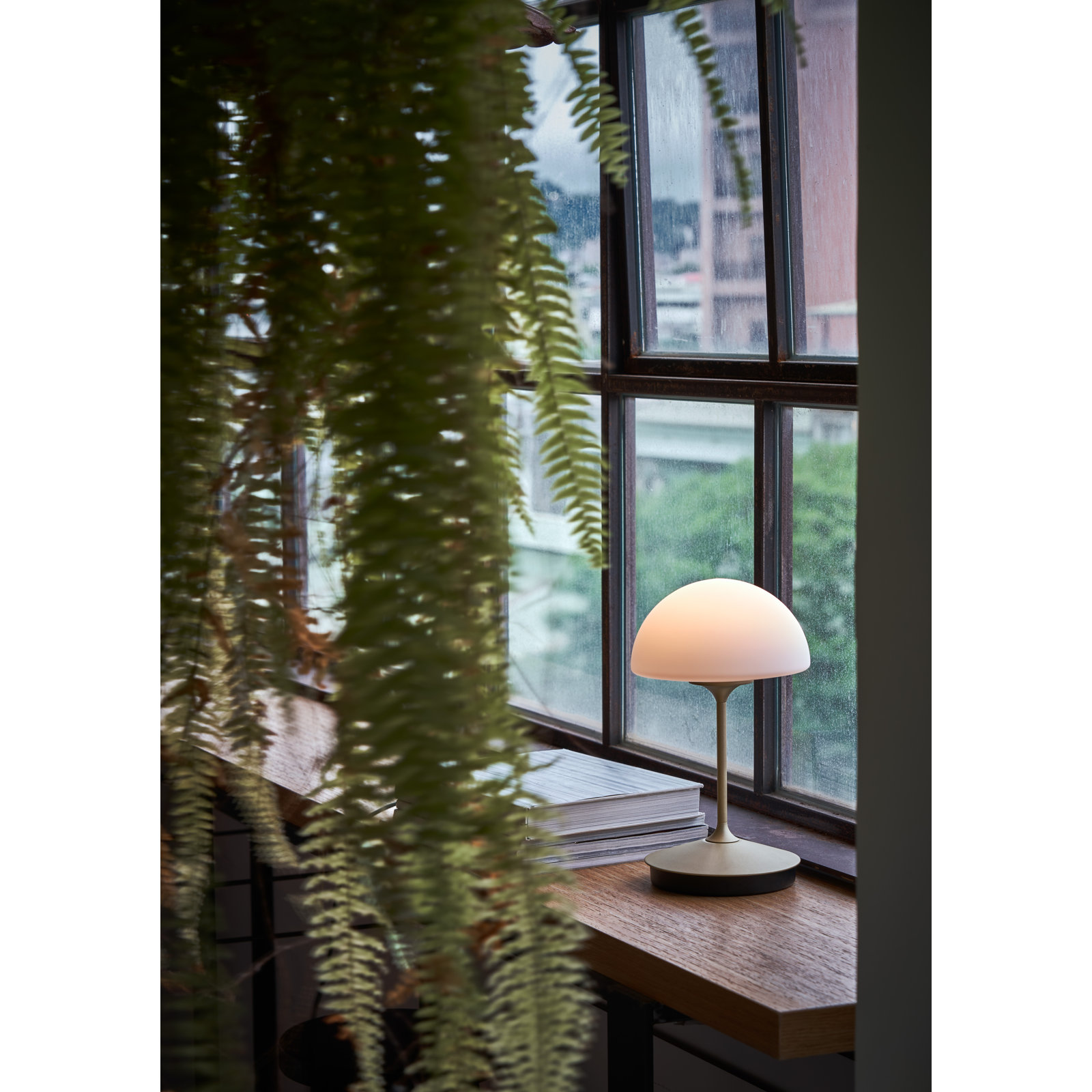 Saco Metal Table Lamp, Champagne Gold