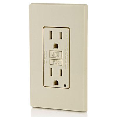 Leviton SmartlockPro 15 Amp 125 Volt Duplex GFCI Outlet 5-15R
