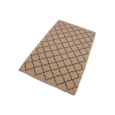 Tapis géométrique beige / noir en laine fabriqué à la main 4 pi x 6 pi 4 po Madee