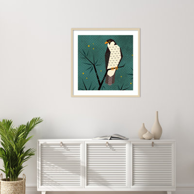 «Geometric Falcon» par Rohan Dahotre, reproduction d'art encadrée sur bois