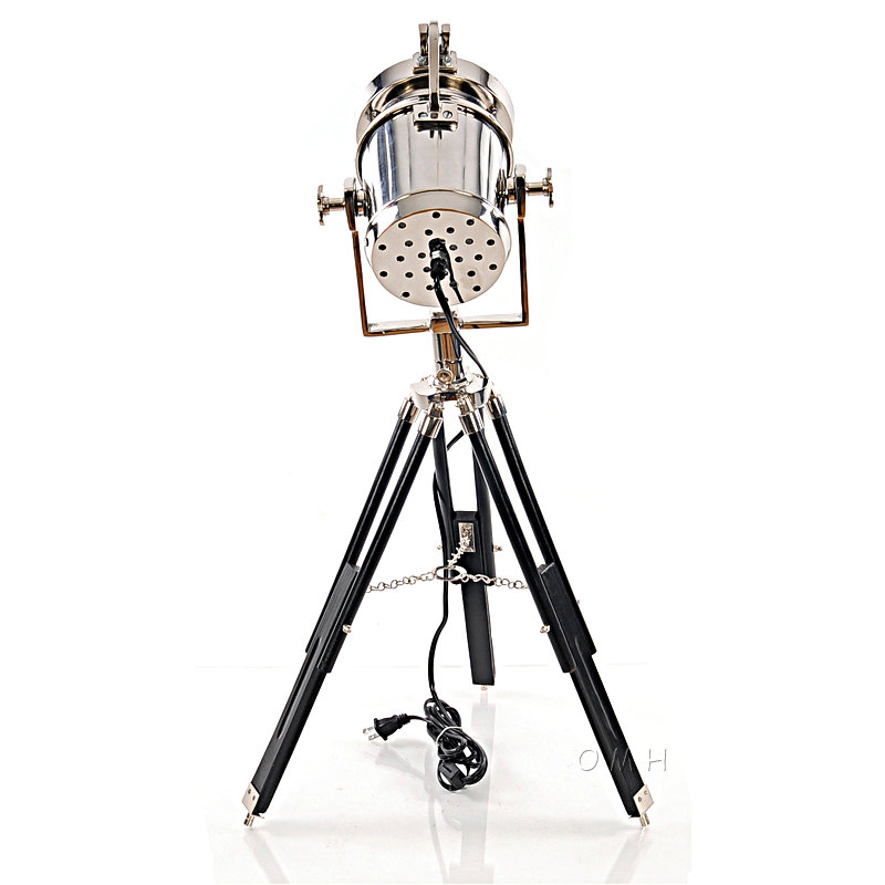 Lampe trépied 29 po