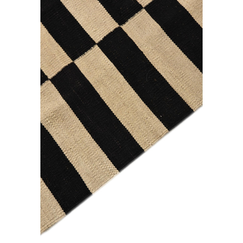 Tapis noir et blanc Ousley