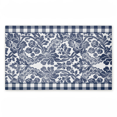 Tapis de porte d'extérieur à motif floral imprimé vichy bleu marine, par Kim Allen, 18 po x 30 po
