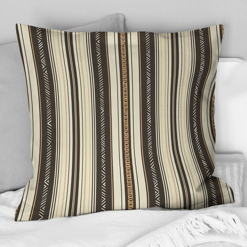 Coussin brun et blanc à rayures fines II, H 16 po x l 16 po