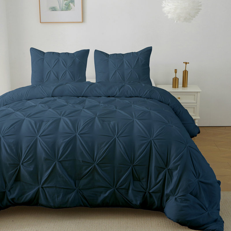 Pleat Polyester 3-Piece Comforter Set, Queen Comforter + 2 Pillowcases, Blue