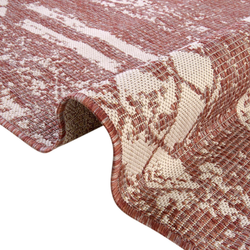 Loreen Geometric Machine Woven Rectangle Polypropylene Indoor / Outdoor Area Rug in Rust Red, Runner 2' x 4'