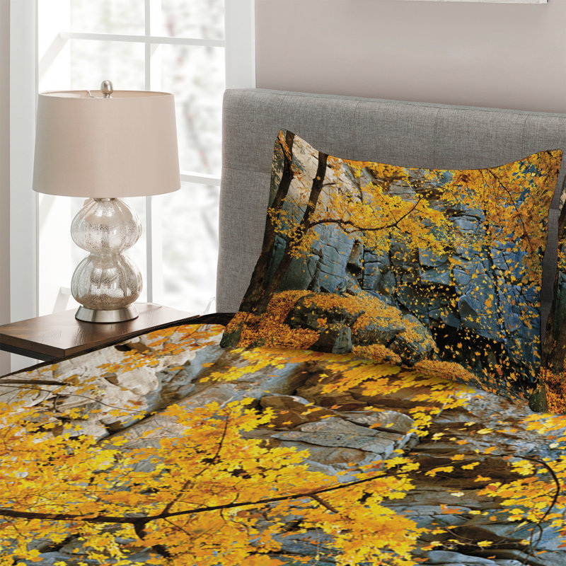 Farmhouse / Country Coverlet