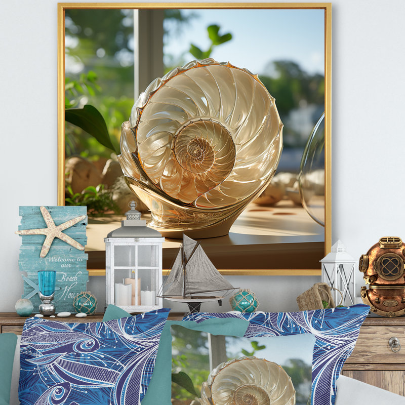 Seashell Treasures Vase sur toile, Cadre flottant doré, H 16 po x l 16 po x P 1 po