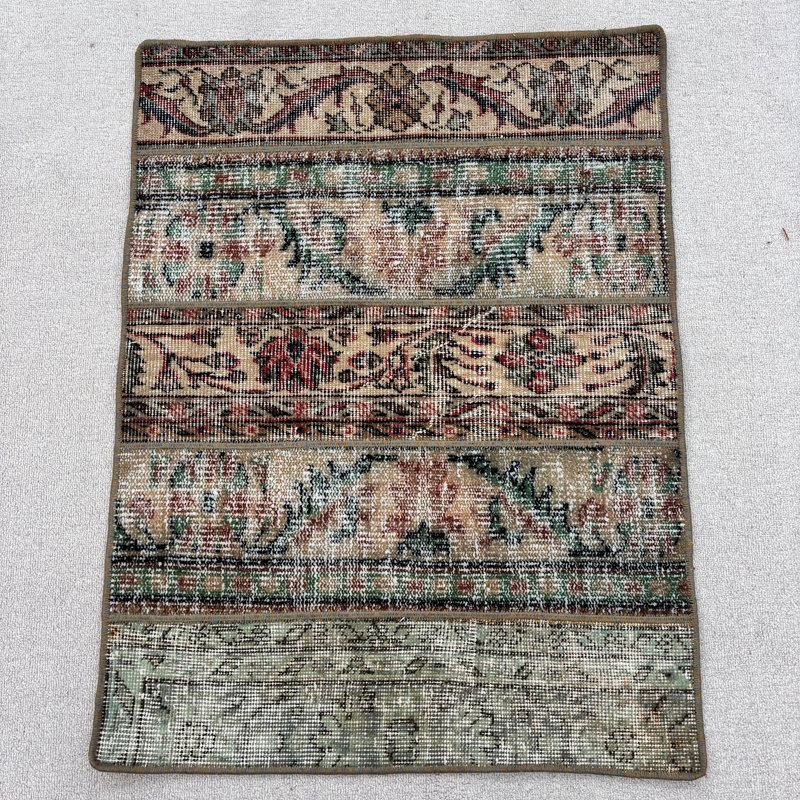 Tapis classique en laine beige 28 x 37 pouces