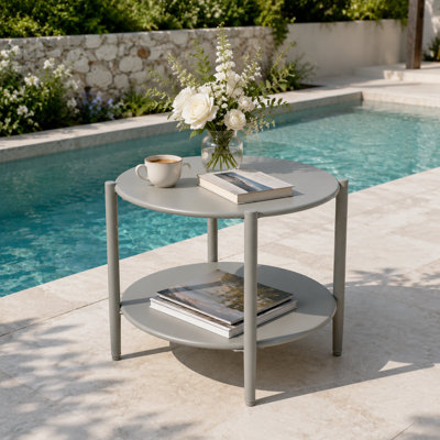 Table d'appoint ronde en métal, table de bout d'extérieur à 2 niveaux pour le patio, petite table d'appoint résistante aux intempéries avec tablette de rangement pour balcon, porche, salon, jardin, assemblage robuste et facile, gris