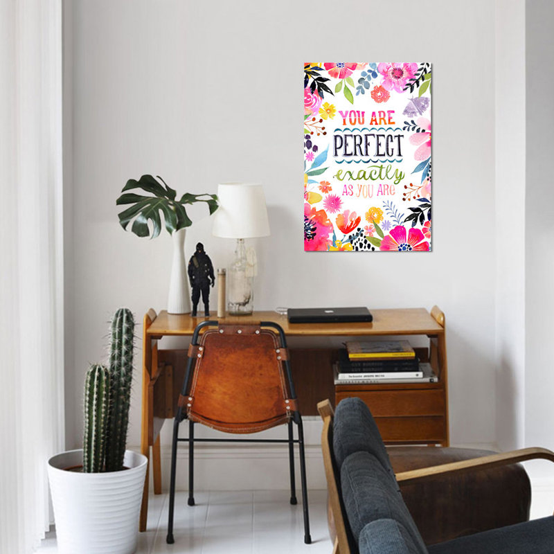 « perfect you is », art textuel sur toile tendue, H 26 po x l 18 po x P 1,5 po, Toile tendue, Pas de tapis