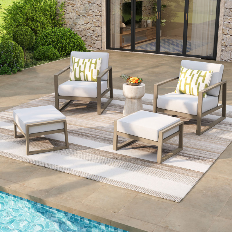 Chaises longues avec coussins et repose-pieds Hamarto, Oui