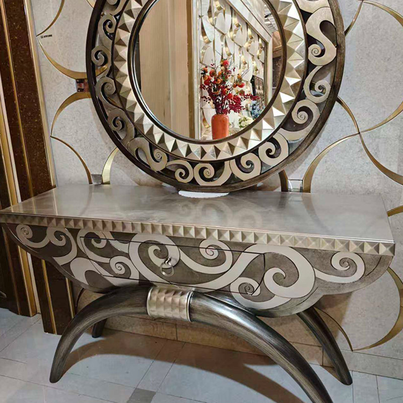 Console American Light Luxury